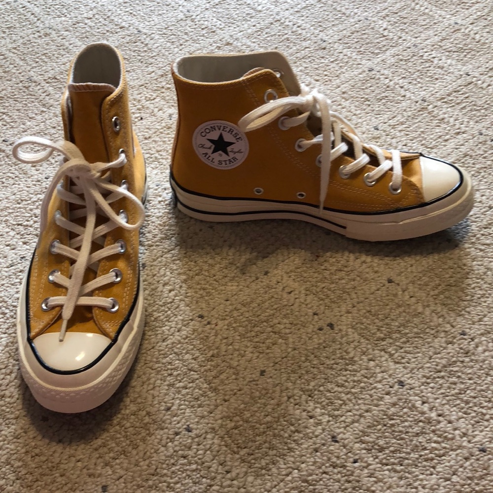 Mustard yellow All Star Converse
